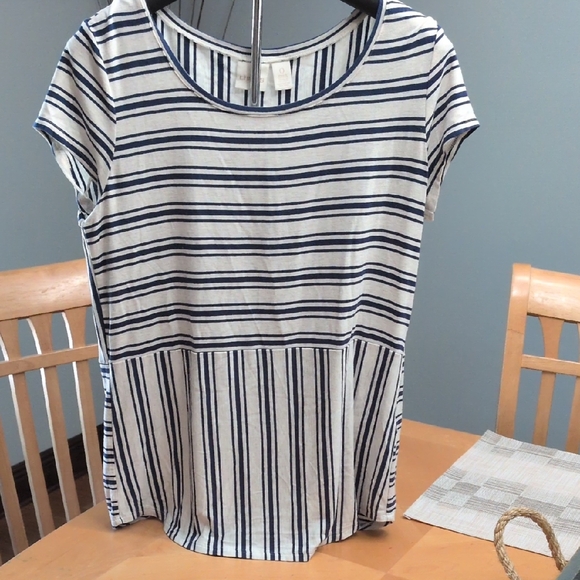 Chico's Short Sleeve Striped Top in Navy and White - Picture 1 of 3